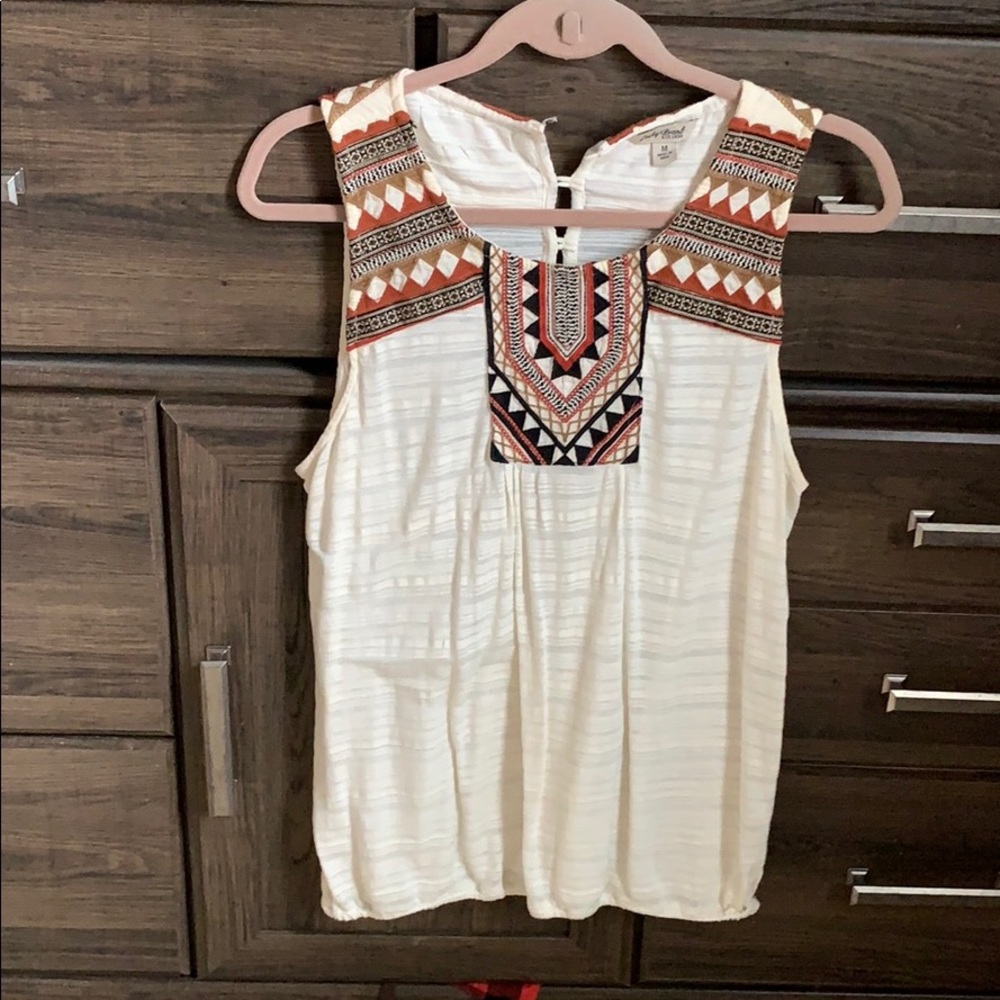 Lucky brand cream with print tank size M